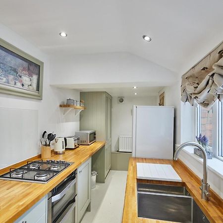 Host & Stay - 1 Coastguard Cottages Scarborough Extérieur photo