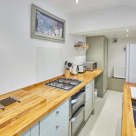 Host & Stay - 1 Coastguard Cottages Scarborough Extérieur photo