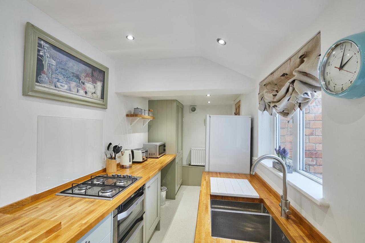 Host & Stay - 1 Coastguard Cottages Scarborough Extérieur photo