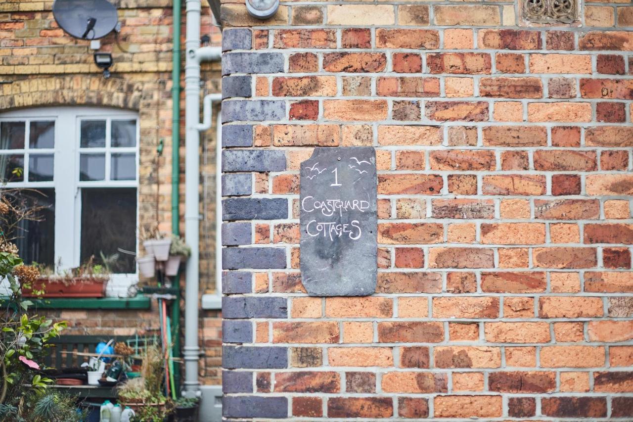 Host & Stay - 1 Coastguard Cottages Scarborough Extérieur photo