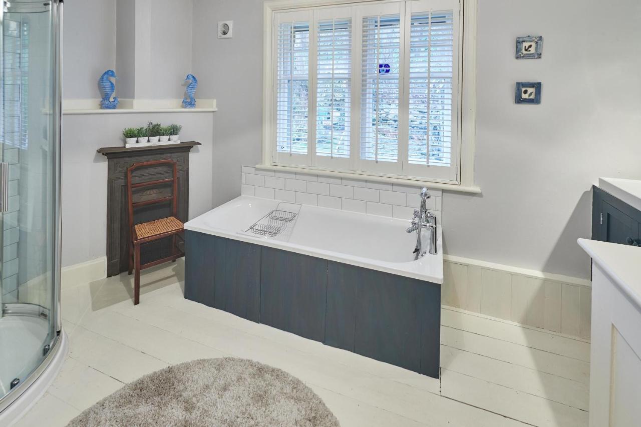 Host & Stay - 1 Coastguard Cottages Scarborough Extérieur photo
